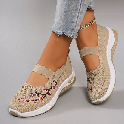 🔥Last Day Promotion 49% OFF - Women's Casual Breathable Slip On Orthopaedic Walking Shoes