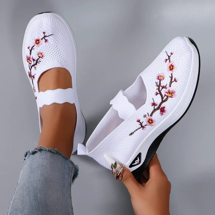 🔥Last Day Promotion 49% OFF - Women's Casual Breathable Slip On Orthopaedic Walking Shoes