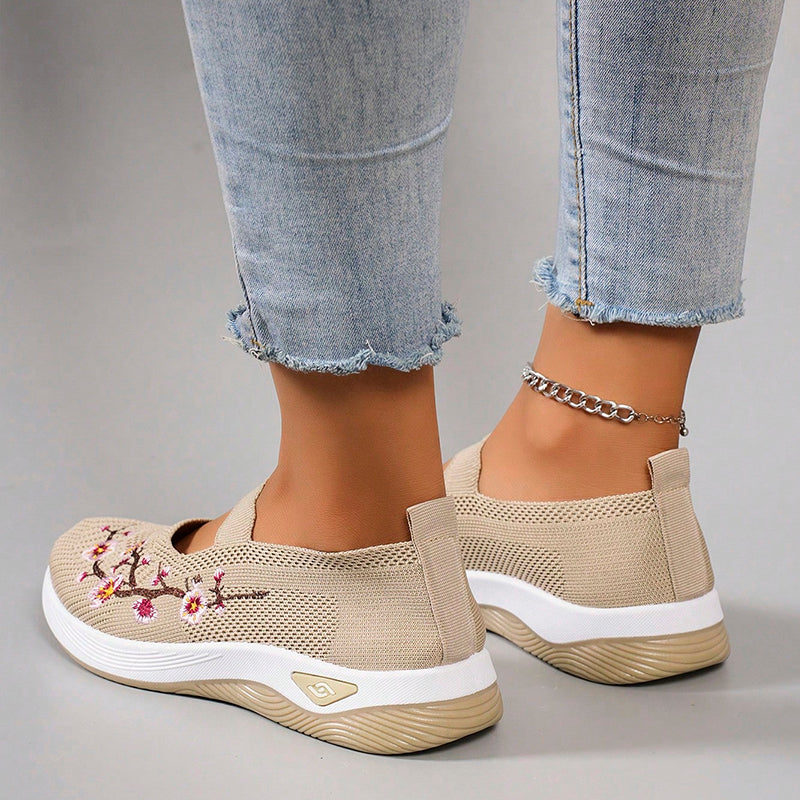 🔥Last Day Promotion 49% OFF - Women's Casual Breathable Slip On Orthopaedic Walking Shoes
