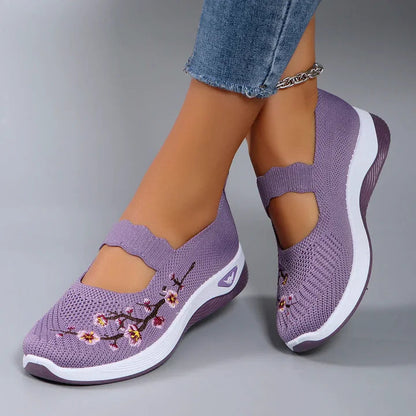 🔥Last Day Promotion 49% OFF - Women's Casual Breathable Slip On Orthopaedic Walking Shoes