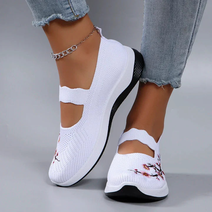 🔥Last Day Promotion 49% OFF - Women's Casual Breathable Slip On Orthopaedic Walking Shoes