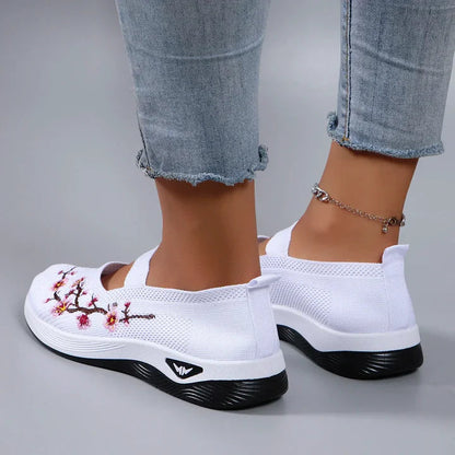 🔥Last Day Promotion 49% OFF - Women's Casual Breathable Slip On Orthopaedic Walking Shoes
