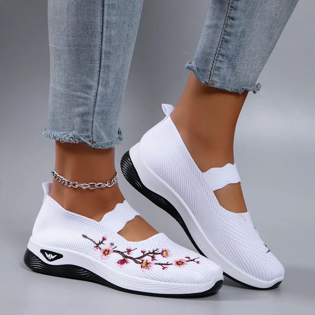 🔥Last Day Promotion 49% OFF - Women's Casual Breathable Slip On Orthopaedic Walking Shoes