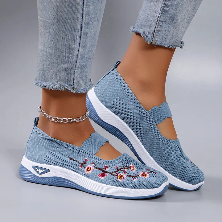 🔥Last Day Promotion 49% OFF - Women's Casual Breathable Slip On Orthopaedic Walking Shoes